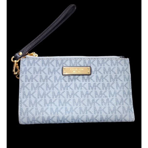 Michael Kors Adele Small Double Zip Phone Wristlet Wallet clutch Pale Blue - Picture 1 of 6
